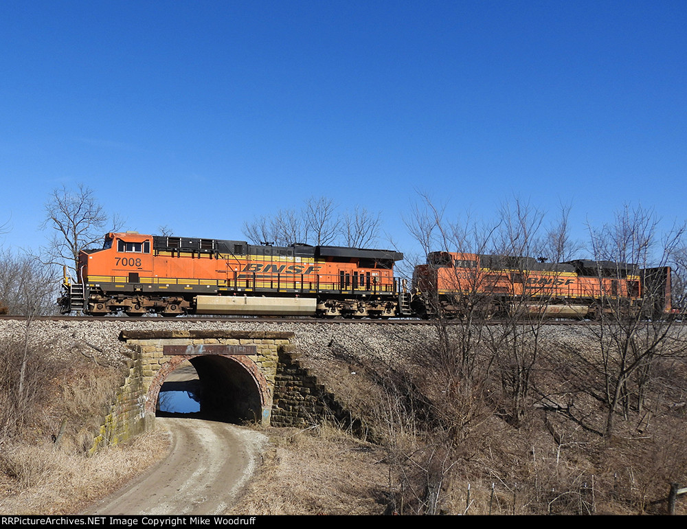 BNSF 7008